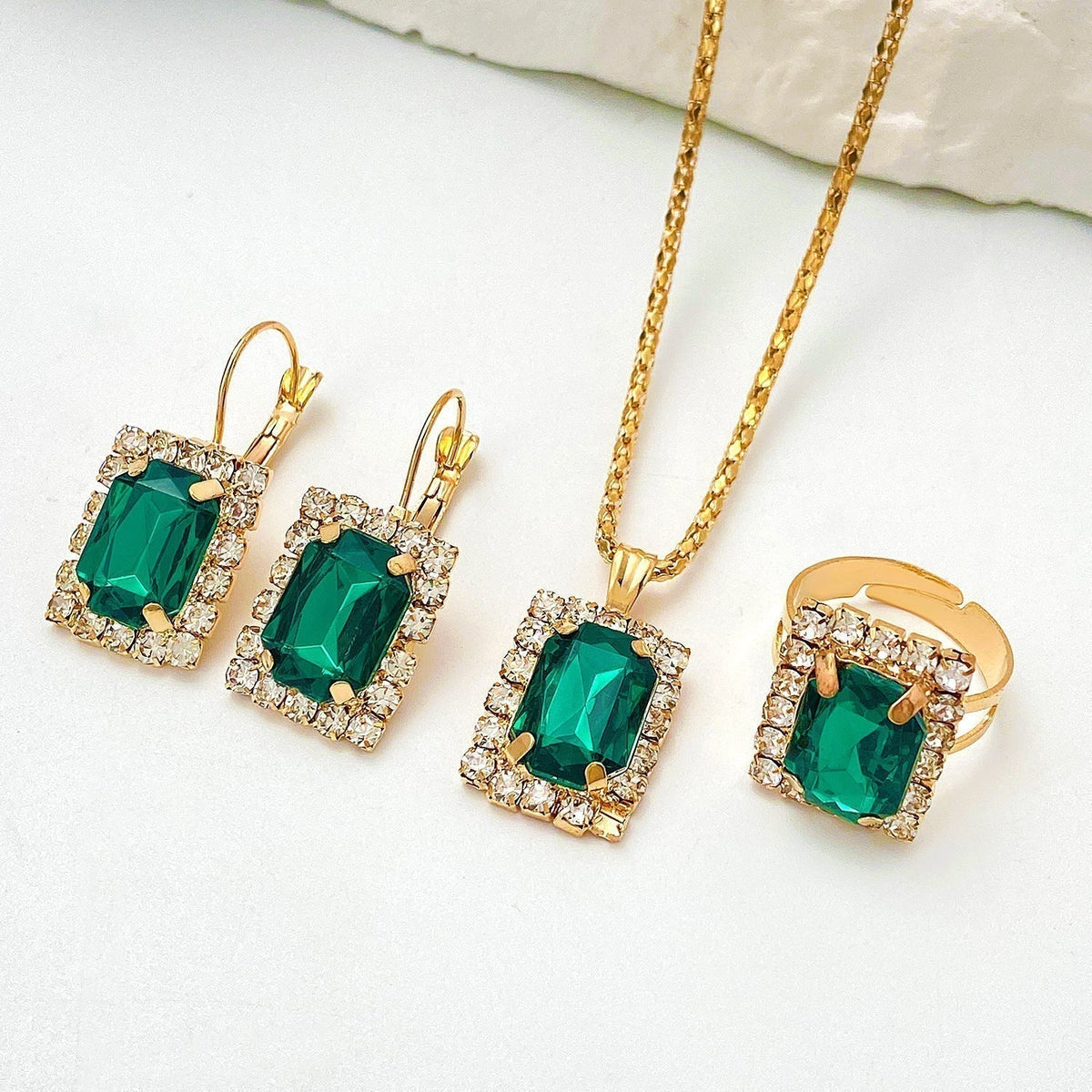 Gold Emerald Rectangular Jewelry Set