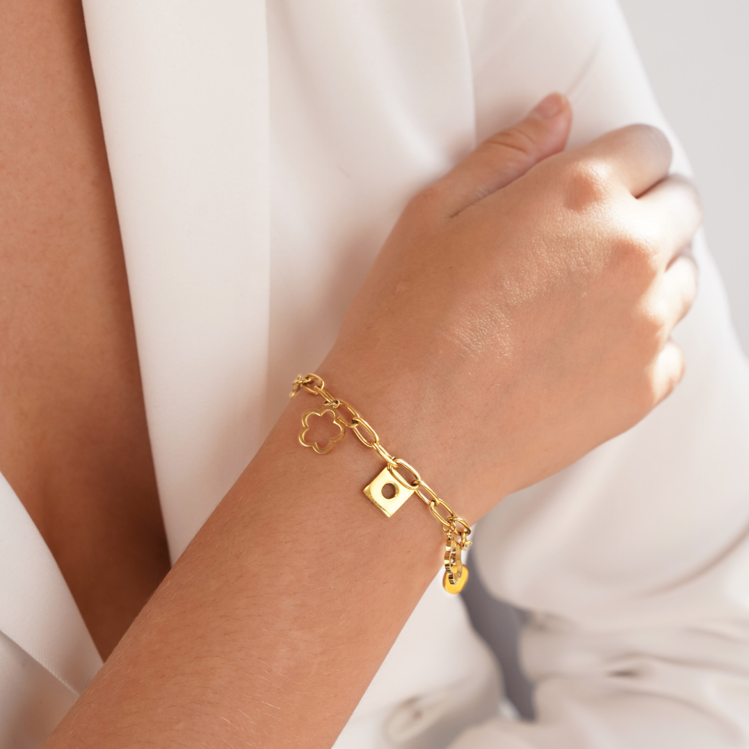 Chance Daisy Charm Bracelet
